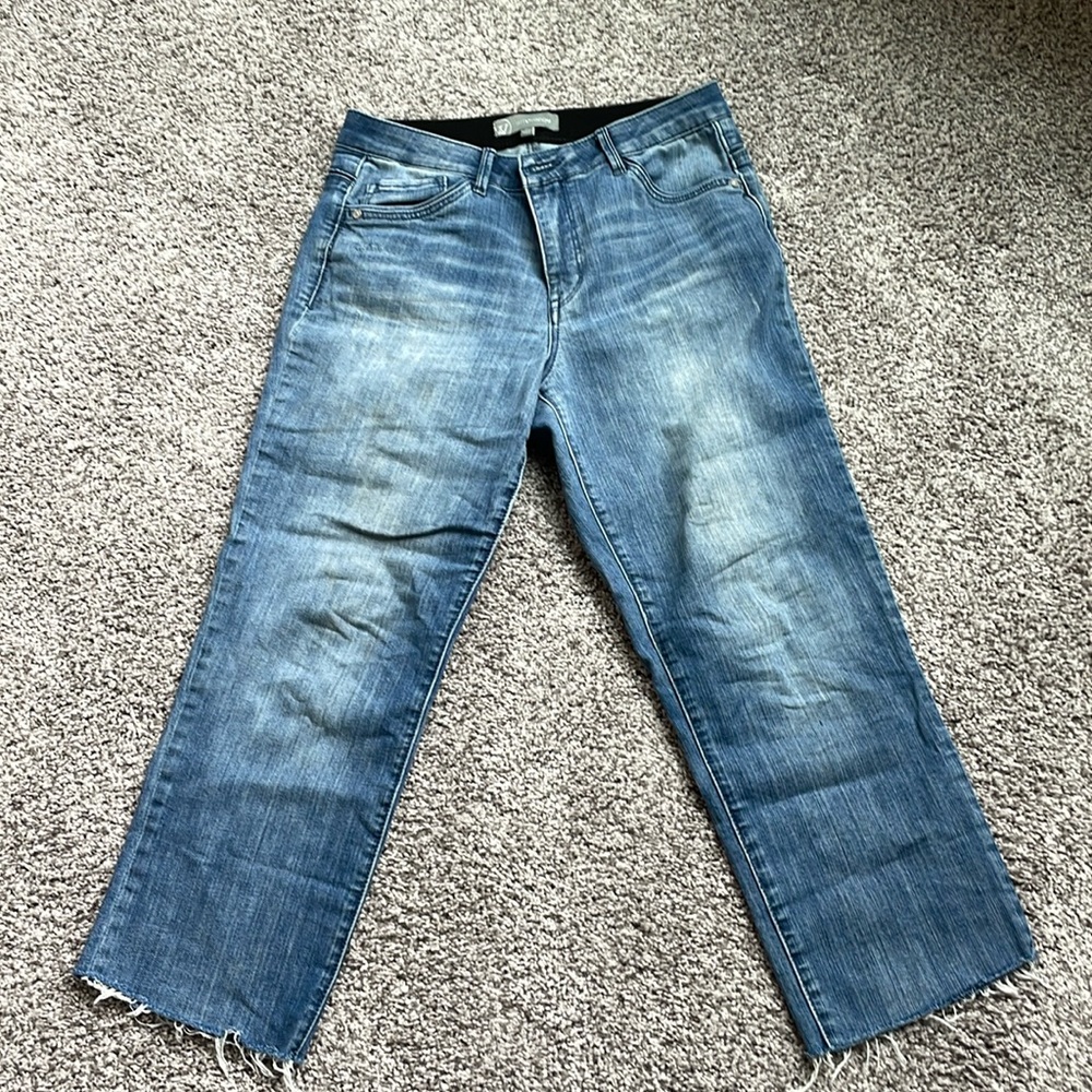 Wit & Wisdom (Nordstrom) cropped raw hem jeans. Super comfy stretchy jeans.